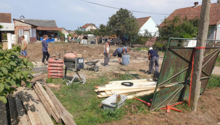 POČELI SU RADOVI NA OBNOVI KUĆE PORODICE ZAHOREC Oštećena nakon oluje, evo kako je izgledala (FOTO)