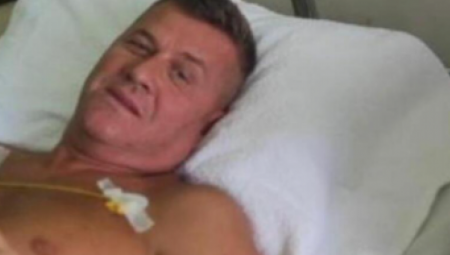 PEVAČ DOŽIVEO SRČANI UDAR! Hitno je hospitalizovan, njegov menadžer otkrio detalje zdravsrtvenog stanja