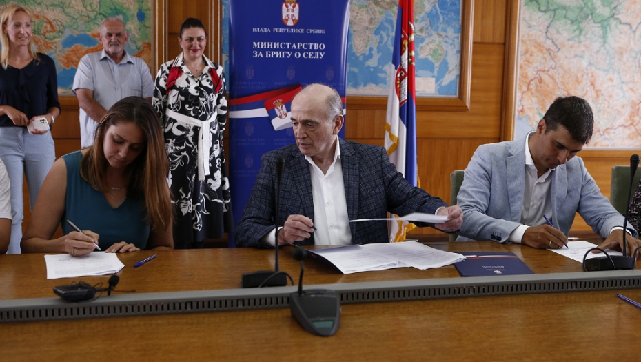 Ministar Krkobabić: Nema dileme, sela Srbije ili inostranstvo