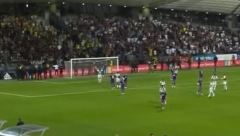 HAOS U SLOVENIJI Tuča navijača Maribora i Fenerbahčea, sudija prekinuo utakmicu (VIDEO)