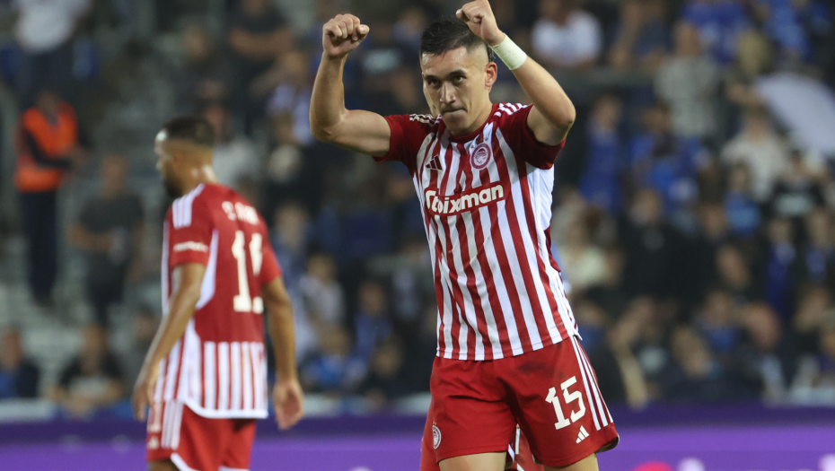 CRVENO-BELI SE PROVUKLI PRED ČUKARIČKI Olimpijakos slavio na startu sezone, crveni karton u 4. minutu i Srbinov promašeni penal pomogli Pirejcima