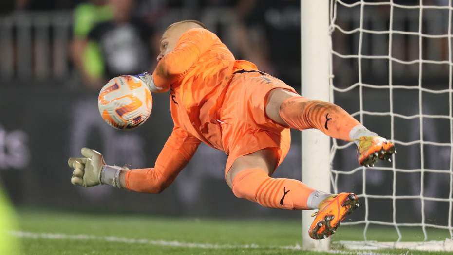 OVAKO JE JOVANOVIĆ ODBRANIO PENAL Pogledajte trenutak odluke u Humskoj (VIDEO)