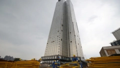 POGLEDAJTE ČUDO MEĐU OBLACIMA Izgradili soliter sa 57 spratova, od temelja do vrha za samo 19 dana