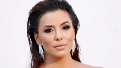 "TREBALA SI BAREM NEŠTO NAPISATI" Eva Longorija na meti osuda zbog prve objave nakon smrti bivšeg muža