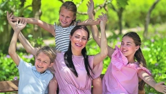 USKORO POČINJE ISPLATA 10.000 ZA DECU Proverite da li ste se dobro prijavili, potrebno je samo 3 koraka