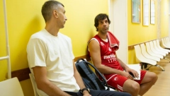 "DELIJE" SU OVAJ DAN BAŠ DUGO ČEKALE Miloš Teodosić napokon u Zvezdinom dresu, crveno-beli odradili testiranja (FOTO)