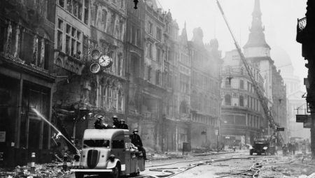 DAN KADA SU NEMCI ZAPALILI BEOGRAD Nije bilo najave, ni objave rata, Beograđane su probudile eksplozije