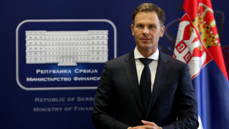 VELIKO INTERESOVANJE Mali: Za penzionerske kartice prijavilo se 700.000 penzionera