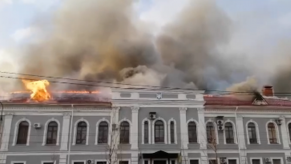 MIRNO JUTRO SE PRETVORILO U PAKAO Žestok ruski udar na Černihiv (VIDEO)