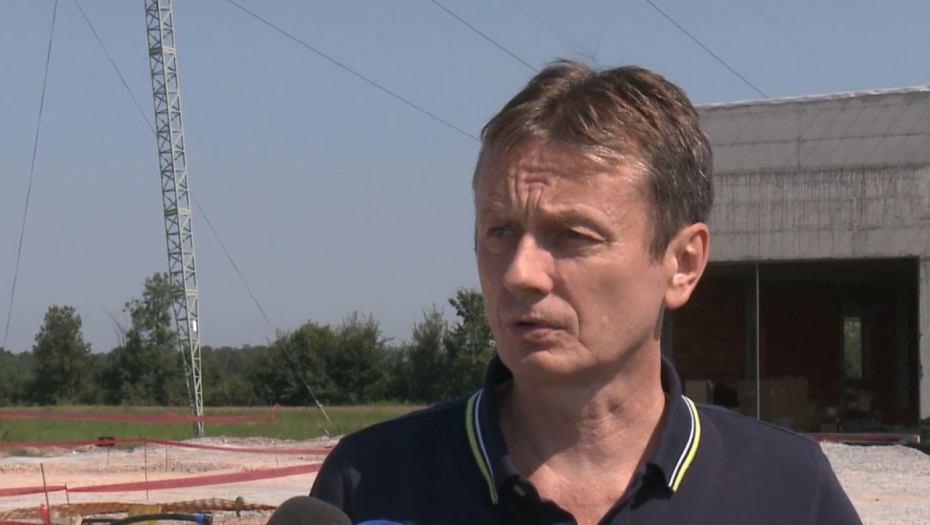 NOVA RADNA MESTA I SIGURNI POSLOVI: Predsednik opštine Ub Darko Glišić u poseti gradilištu u Rukladi (FOTO/VIDEO)