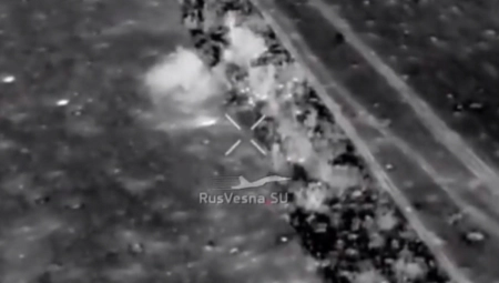 DRON OPREMLJEN TERMOVIZIJOM U AKCIJI Ruske vazdušno-desantne trupe izvode napad na ukrajinske snage (VIDEO)