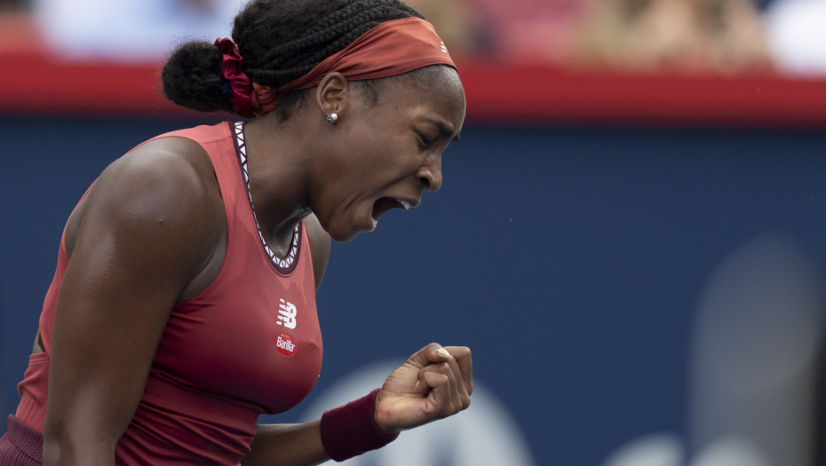 AMERIKANKA PRIREDILA SPEKTAKL Samo je viknula: "Novak Đokoviiiić" i pobegla (VIDEO)