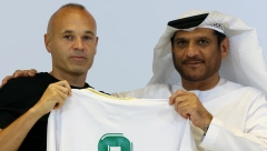 VIŠE OD SNA Srbin dočekao legendu u Emiratima: Zdravo, Inijesta, ja sam Pavle