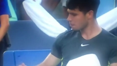 NOVAK GA DOVEO DO LUDILA Ovako besnog Alkaraza niko nije video, povredio samog sebe (VIDEO)