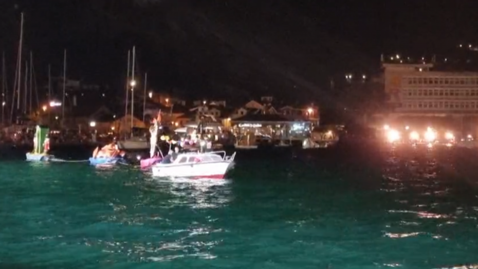 BOKEŠKA NOĆ PREKINUTA POSLE 20 MINUTA Pobegli glavom bez obzira , kiša se nije zaustavljala (FOTO)