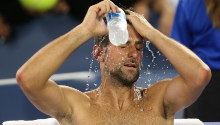 ĐOKOVIĆ JE DOŽIVEO TOPLOTNI UDAR Slavni teniser ne može da veruje šta je Srbin uradio: Novače, kako si to uspeo?