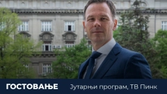 SINIŠA MALI SUTRA NA TV PINK Obraća se od 8.30