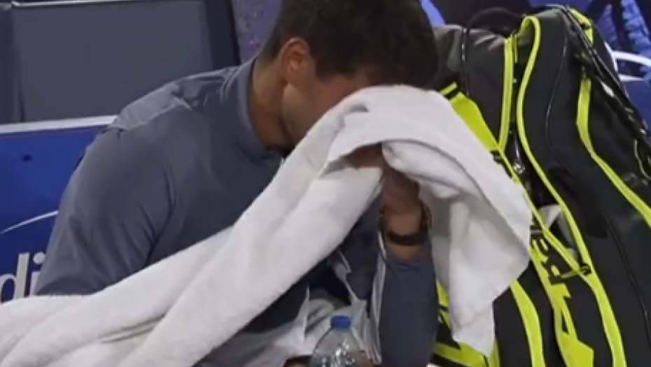 NOVAK "POKVARIO" KARLITOSA Alkarz suze roni, pa se onda histerično smeje?! (VIDEO)