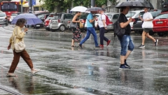 JOŠ DANAS TOPLO, OD SUTRA SPREMITE KIŠOBRANE Saharski pesak iznad Srbije sve do petka