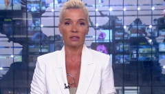 U DNEVNIKU JE UVEK SMERNO OBUČENA I OZBILJNA Voditeljka Pinka se vrti oko šipke, procurila njena privatna fotka