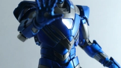 TUČE SEBE MALJEM I OSTANE NEPOVREĐEN Kubanski "Ajronmen" pomera granice mogućeg