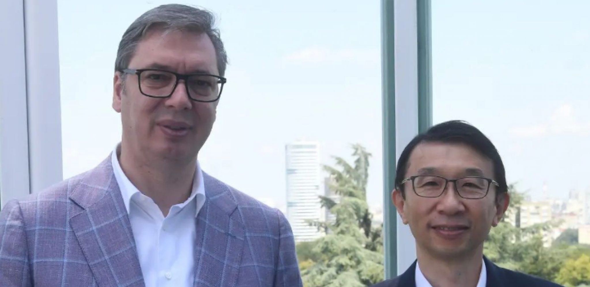 "PLANIRAMO NOVE PROJEKTE I ZNAČAJAN PORAST JAPANSKIH KOMPANIJA U SRBIJI" Vučić sastao se sa ambasadorom Japana Akirom Imamurom (FOTO)