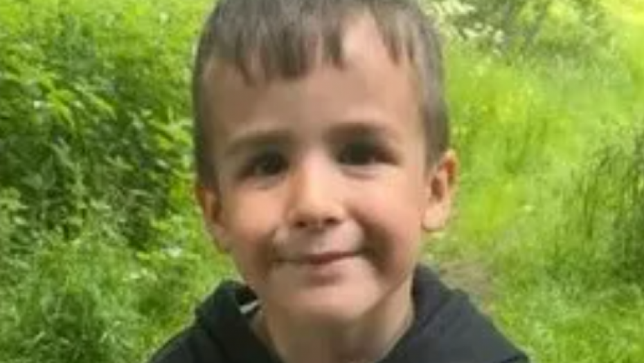 PRONAĐEN JE NESTALI DEČAK (6) Policija je bila na nogama, svi su tražili mališana u plavom duksu