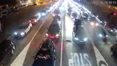 STRAŠNE GUŽVE NA GRANIČNIM PRELAZIMA SA SRBIJOM Automobili zaglavljeni dva, teretnjaci čak osam sati