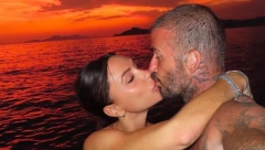 VIKTORIJA BEKAM OBJAVILA FOTOGRAFIJE SA LETOVANJA NA JADRANU Porodica uživa u letnjoj avanturi, lajkovala ih i Kim Kardašijan