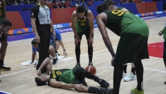 JEZVIA POVREDA NESUĐENOG PLEJA PARTIZANA Brazilac na nosilima iznet sa terena, igrači plakali (VIDEO)