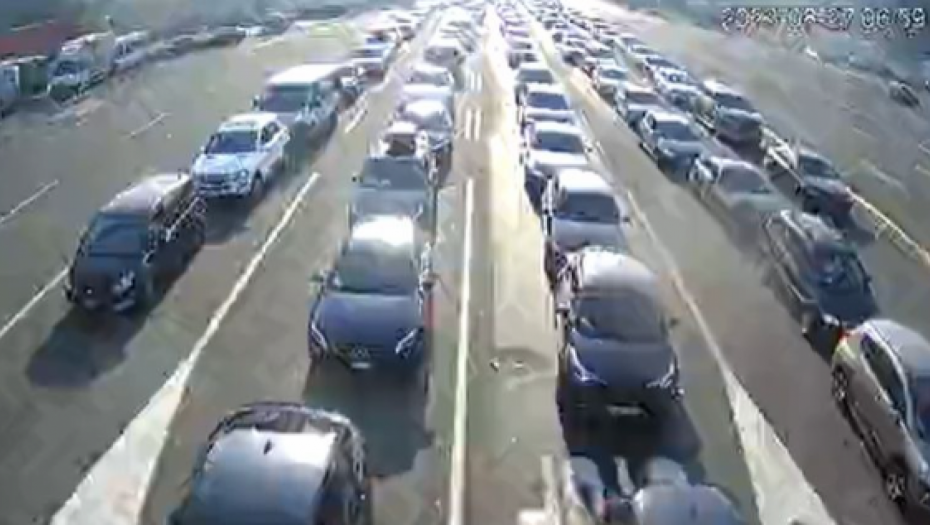 DOBRO PAZITE KAKO VOZITE! Biće gužvi zbog raspusta, a evo kakvo je stanje na graničnim prelazima