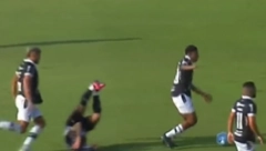 UŽASNE SCENE U BRAZILU Fudbaler šutnuo protivničkog igrača u glavu, pa nastao haos na terenu (VIDEO)