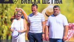Mirović na prvoj Fruškogorskoj vinskoj šetnji, manifestaciji koja promoviše potencijale Fruške gore (FOTO)