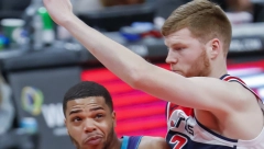 BERTANS NE ZABORAVLJA CRNO-BELE Bio bi san završiti u prepunoj Areni u Beogradu