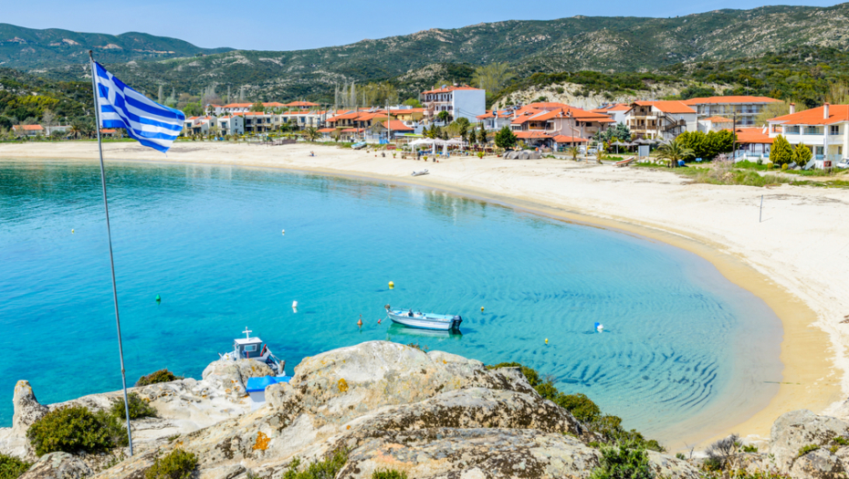 NA POZNATOJ GRČKOJ PLAŽI ZABRANJENO KUPANJE Voda je zagađena zbog kanalizacije, fuj!