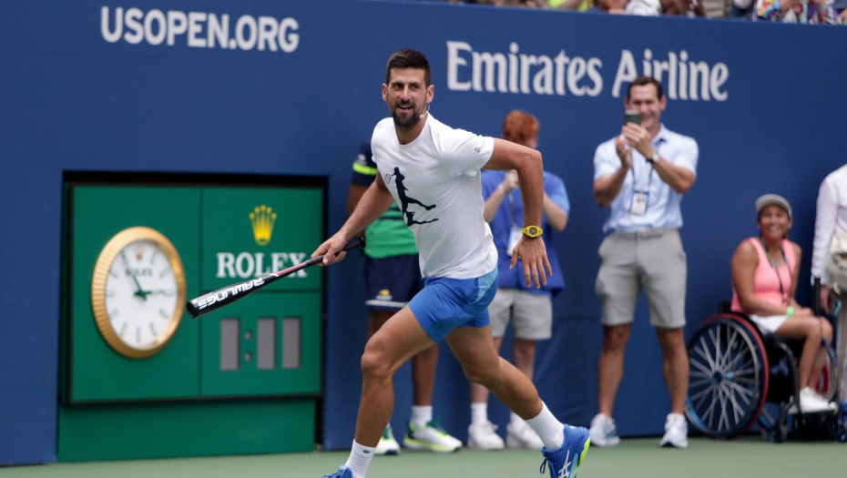 MOŽDA JE... Novak rekao da je njegov rival zgodan, nije se dugo čekalo na odgovor