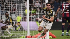 SRBIN SAČUVAO "STARU DAMU" PORAZA Vlahović nastavio da postiže golove, Juventus nije uspeo da pobedi Bolonju
