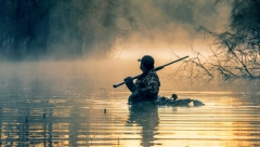 "BIĆE IZ NOĆNIH MORA!" Lovci uhvatili strašnog predatora dugačkog preko 4 metra i mase 360 kilograma (FOTO)