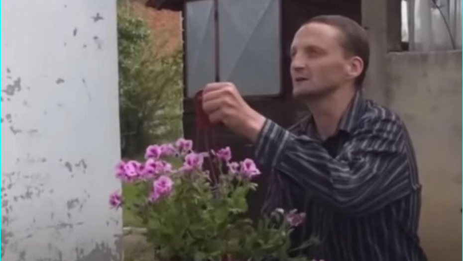 PITAĆU TE JOŠ DVA PUTA Zaprosio devojku usred emisije, ona ga odbila, nakon očaja postao drugi čovek (VIDEO)