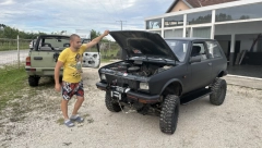 RUČNO NAPRAVIO GRDOSIJU Miloš Đorđević iz Čačka je spojio „vitaru“ i „jugo“