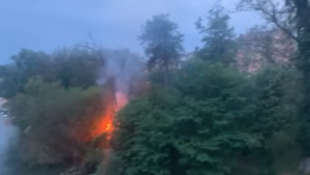 UŽAS KOD BANJALUKE U požaru izgoreli konji, kamion i seno