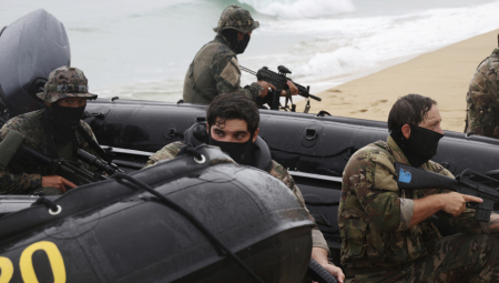 "IZAZVAĆETE NUKLEARNI RAT" SAD, Japan i Južna Koreja okupljaju snage na malom ostrvu, Pjongjang izdao dramatično upozorenje