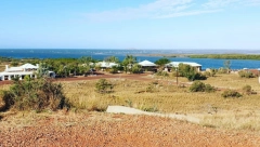 PRODAJE SE GRADIĆ PORED MORA: Ima samo 2 stanovnika, kafić, a cena...