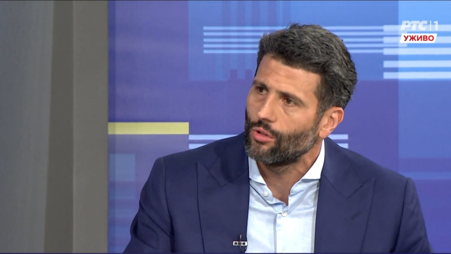 GRADONAČELNIK ŠAPIĆ "Proces obezbeđivanja besplatnih udžbenika nije bio lak, ali je besprekorno sproveden"
