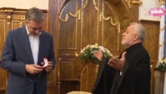 SVEŠTENIK: Bilo je ovde raznih vlasti, i pre Tita i posle Tita, ali vi ste jedini zasukali rukave!