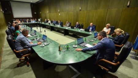 NA SEDNICI DONETO VAŽNO REŠENJE Pokrajinska vlada izdvaja 13 miliona dinara za kupovinu analognog mamografa