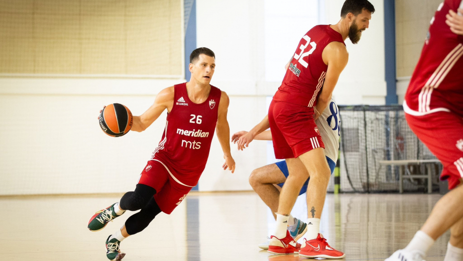 ZVEZDA POČELA SA "PLUS 40" Crveno-beli odigrali prvu pripremnu utakmicu, blistali Nedović i Gedraitis