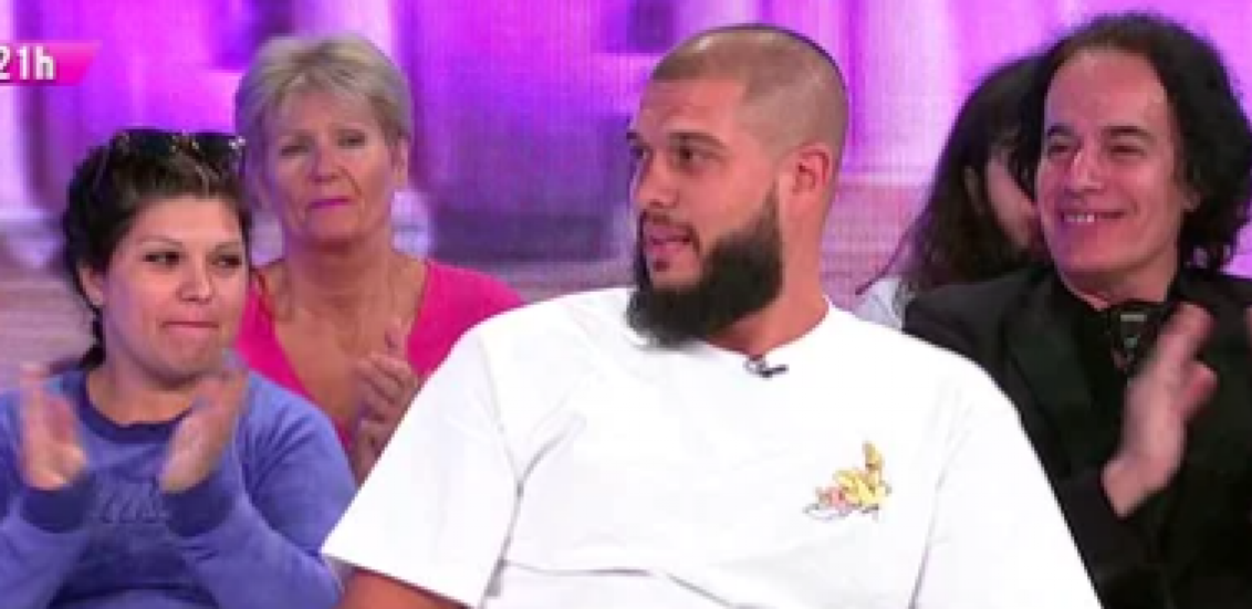 SVI NA NOGAMA U DOMU DRAGOJEVIĆA Dejan van sebe se hitno oglasio, reagovala i njegova devojka