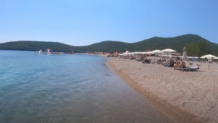 TRAGEDIJA U BUDVI Ruskinja se utopila na plaži Jaz!