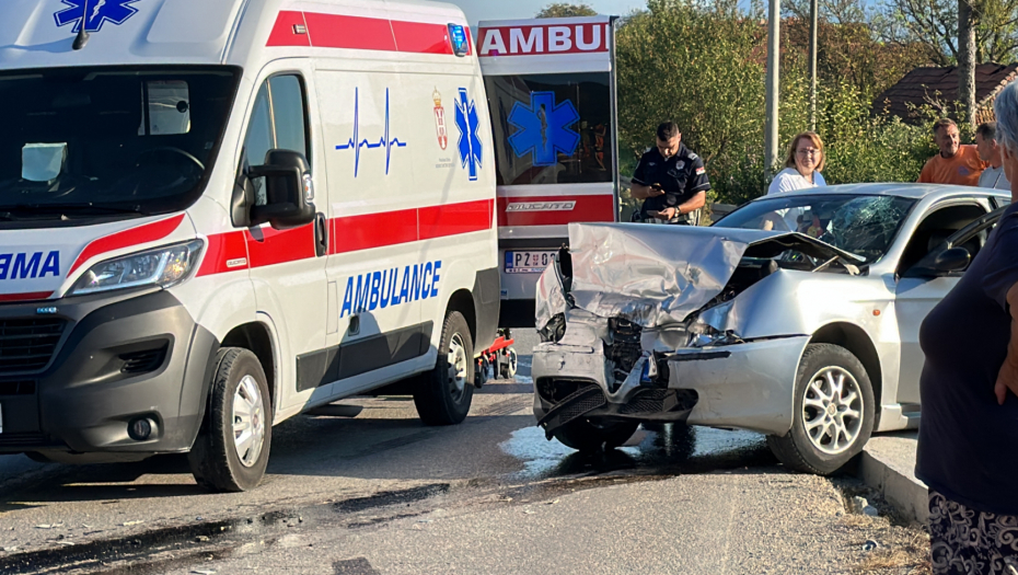 TEŠKA SAOBRAĆAJKA, IMA POVREĐENIH Prve fotografije sa lica mesta, vozila havarisana (FOTO)